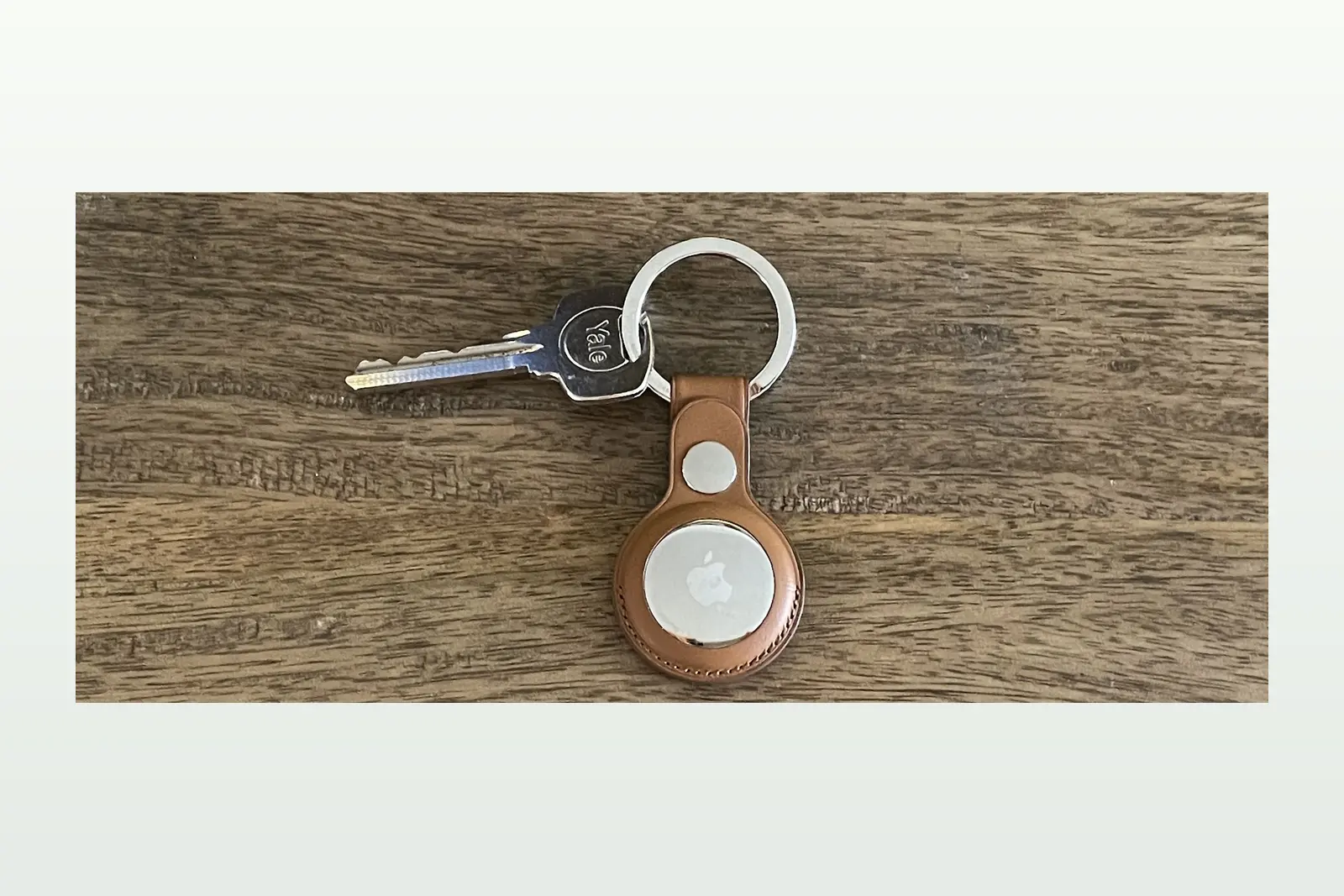Apple AirTag ของจริงหลายชิ้น ความละเอียดสูง สำหรับหน้ารับซื้อ Tracker
